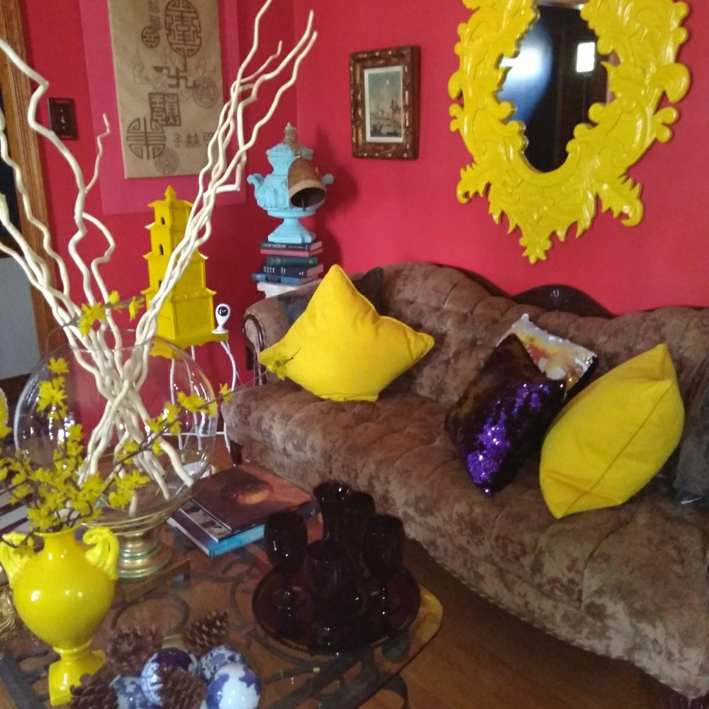 Meet your Posher, Gloria